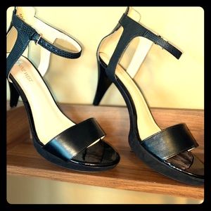 Black Nine West Low Heels/Pumps- Size 10M